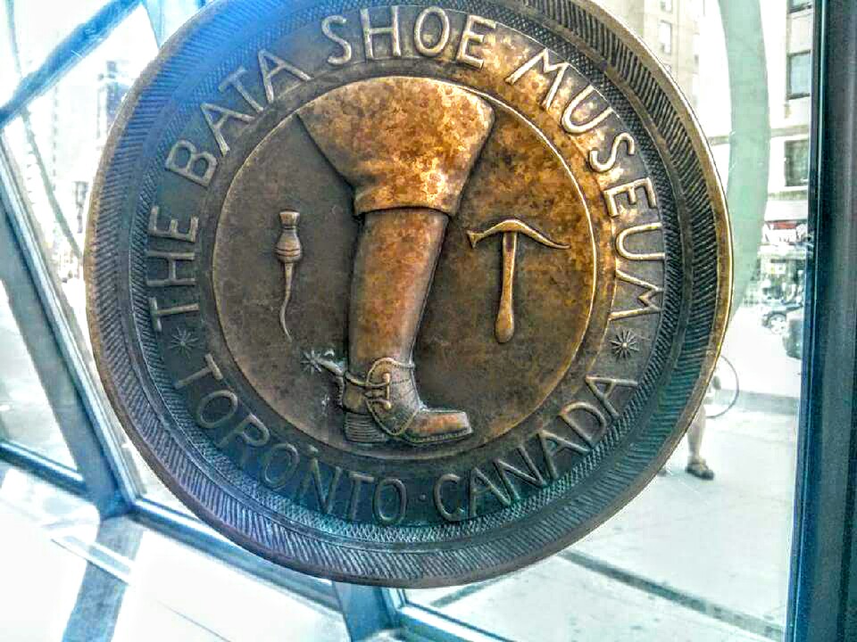 Bata Shoe Museum: Historia y rol social del calzado&nbsp;mundial.